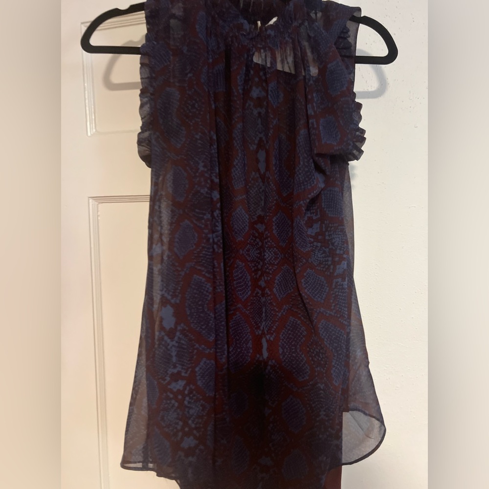 ❤️CLEARANCE❤️ New with tags snakeskin top